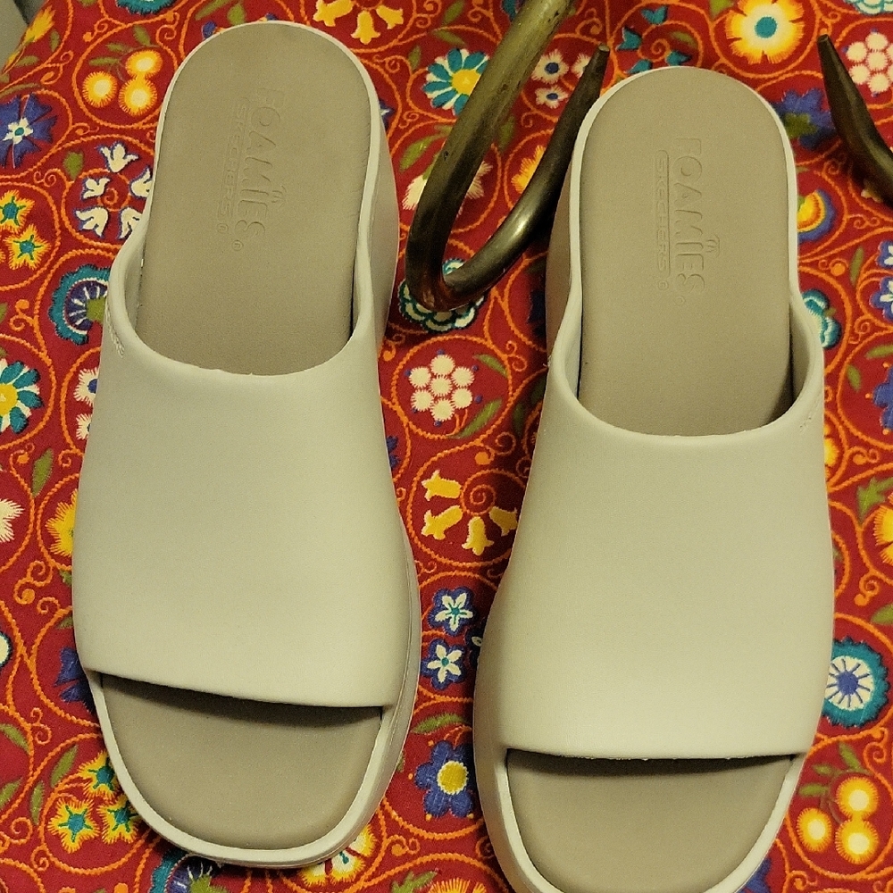 Skechers Foamies, Natural Rave As If Sandals, Size 8